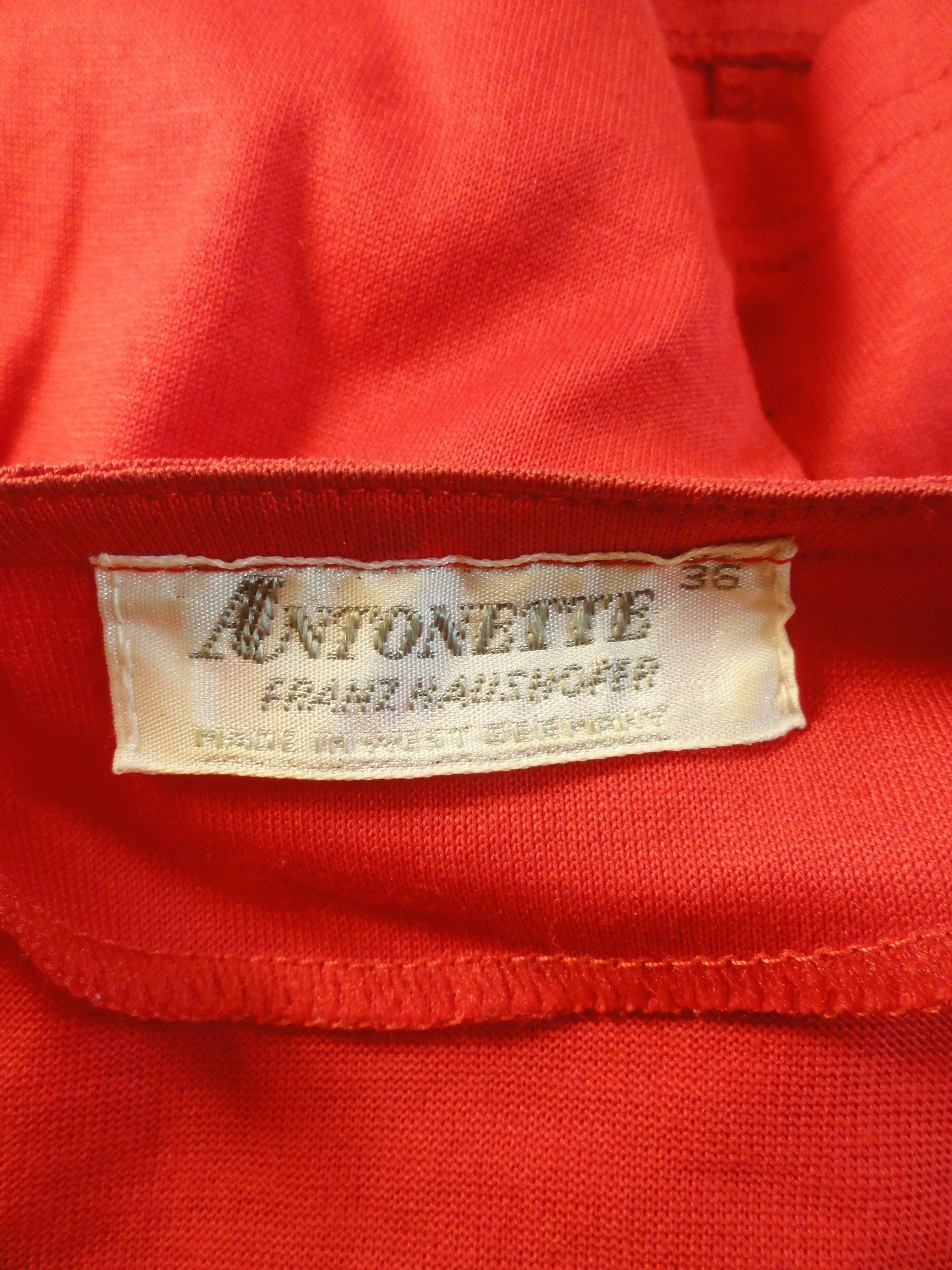 Antonette Top Red Short Sleeve Size 36 SKU 000087