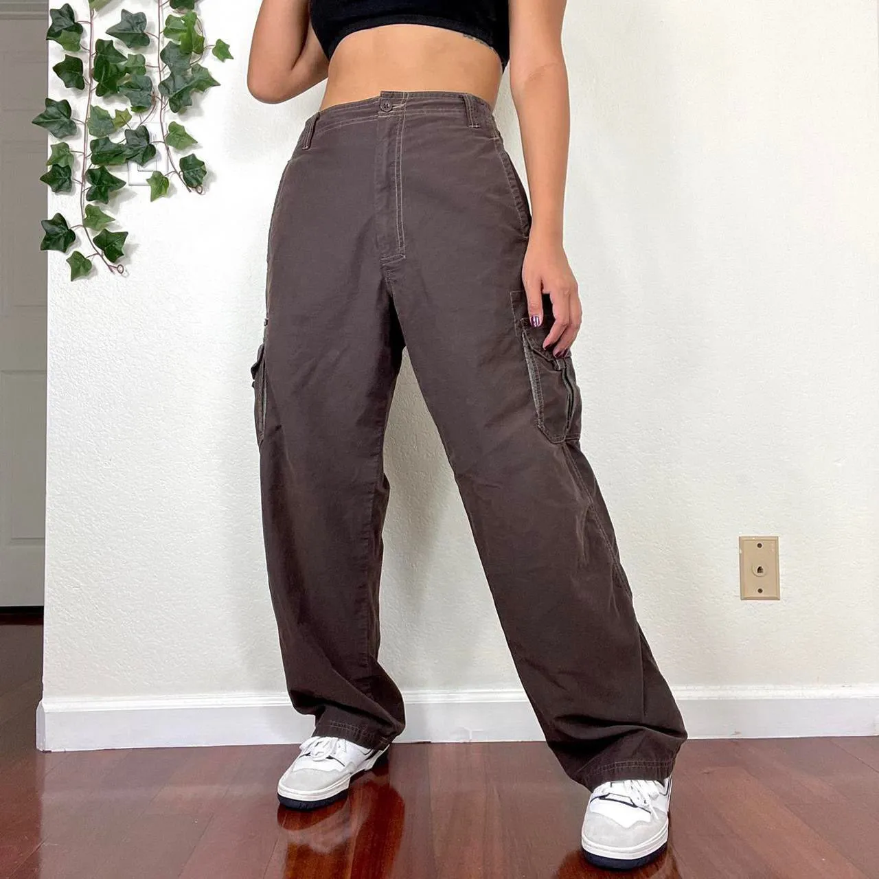 Brown cargos