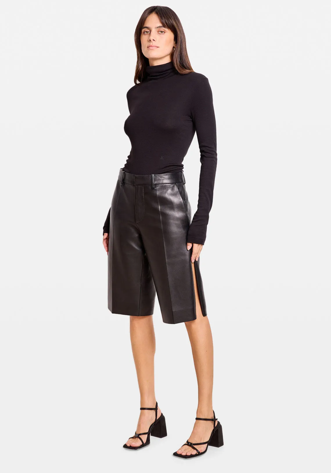 FLAT FRONT SHORT BLACK