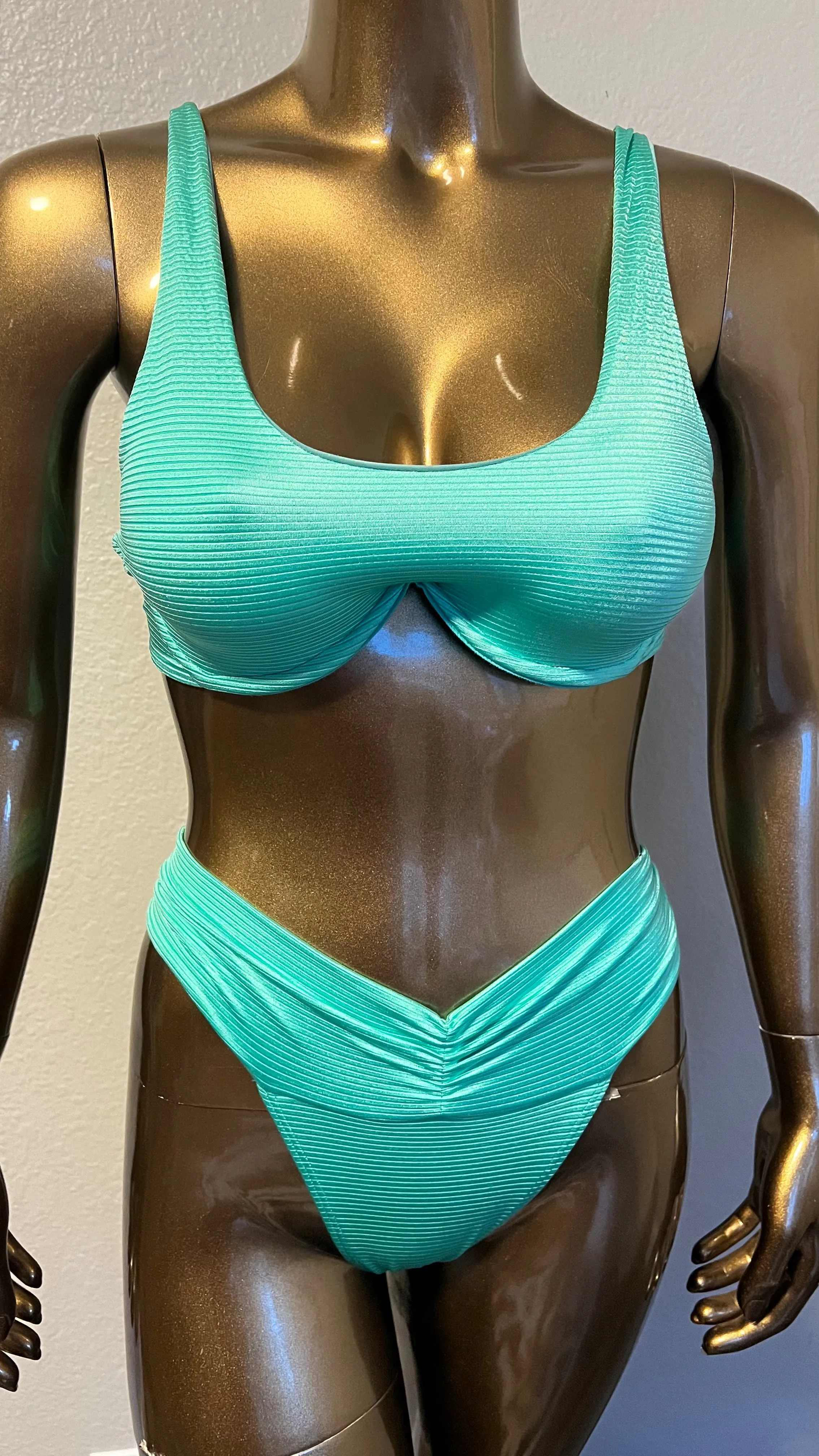 Haleiwa Adjustable Push-Up Top