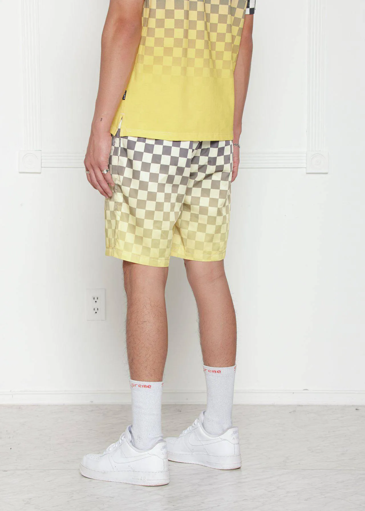 Konus Men's Ombre Checker Shorts In Yellow