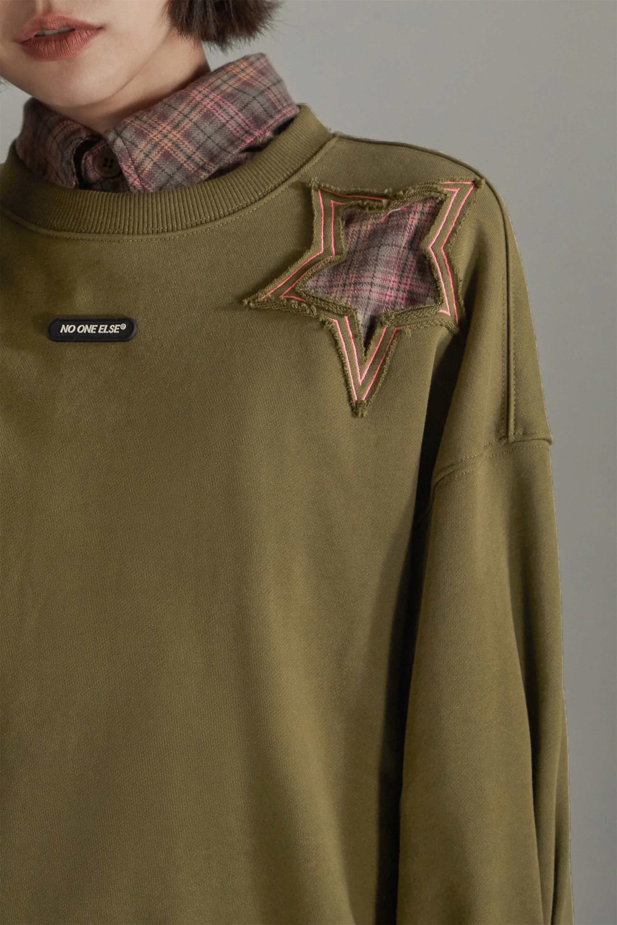 Star Boxy Simple Sweatshirt