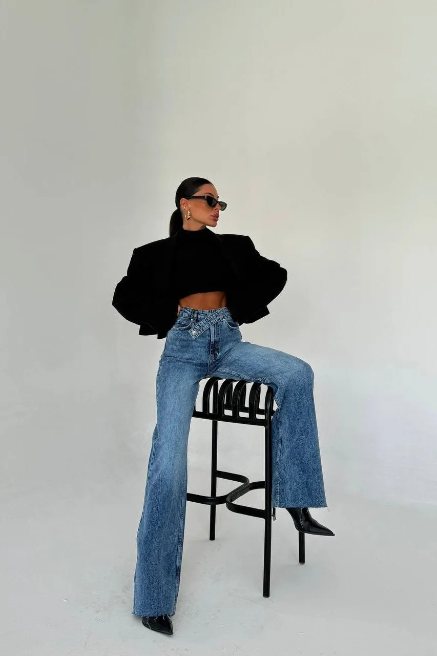 Wide-Leg Cross-Belt High-Waisted Jean